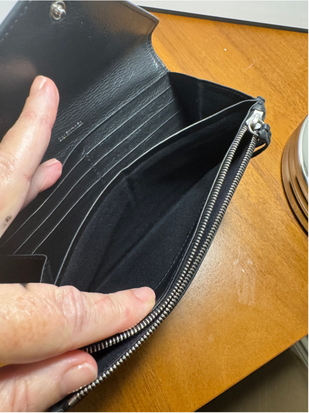 Balenciaga Black Leather Envelope Large Wallet - Picture 6 of 9